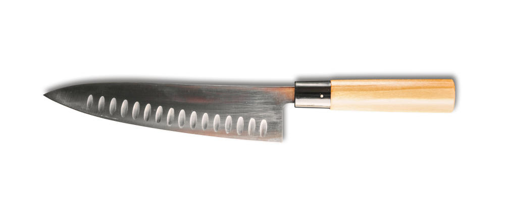 cuchillo-jefe-tradicional-japones-gyuto-aislado